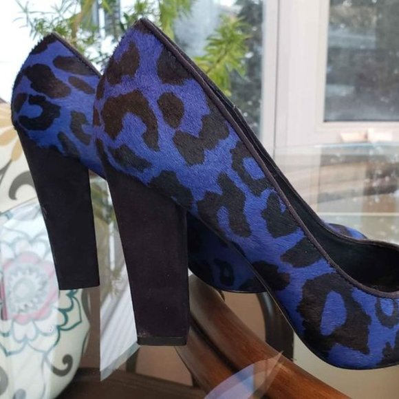 Almost new, elegant horse hair leather high heels Royal blue and black. - Picture 2 of 4